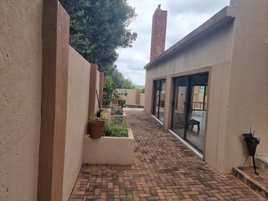 5 Bedroom Property for Sale in Cashan North West